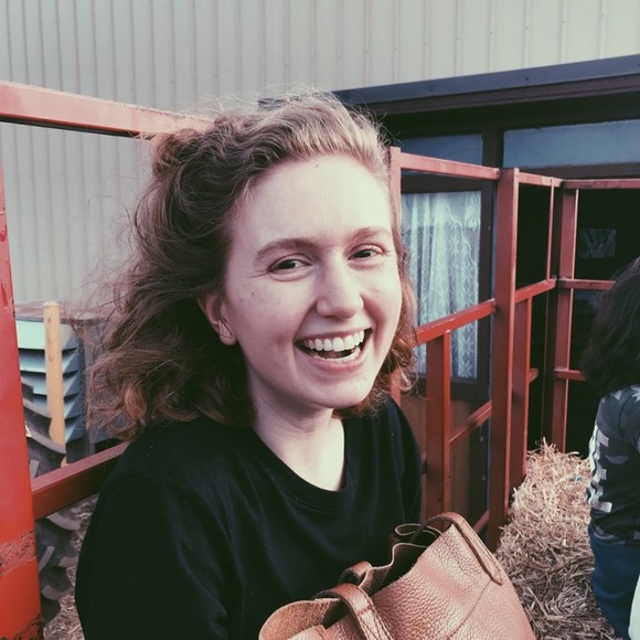 Meet your Posher, Nina - Picture 1 of 1